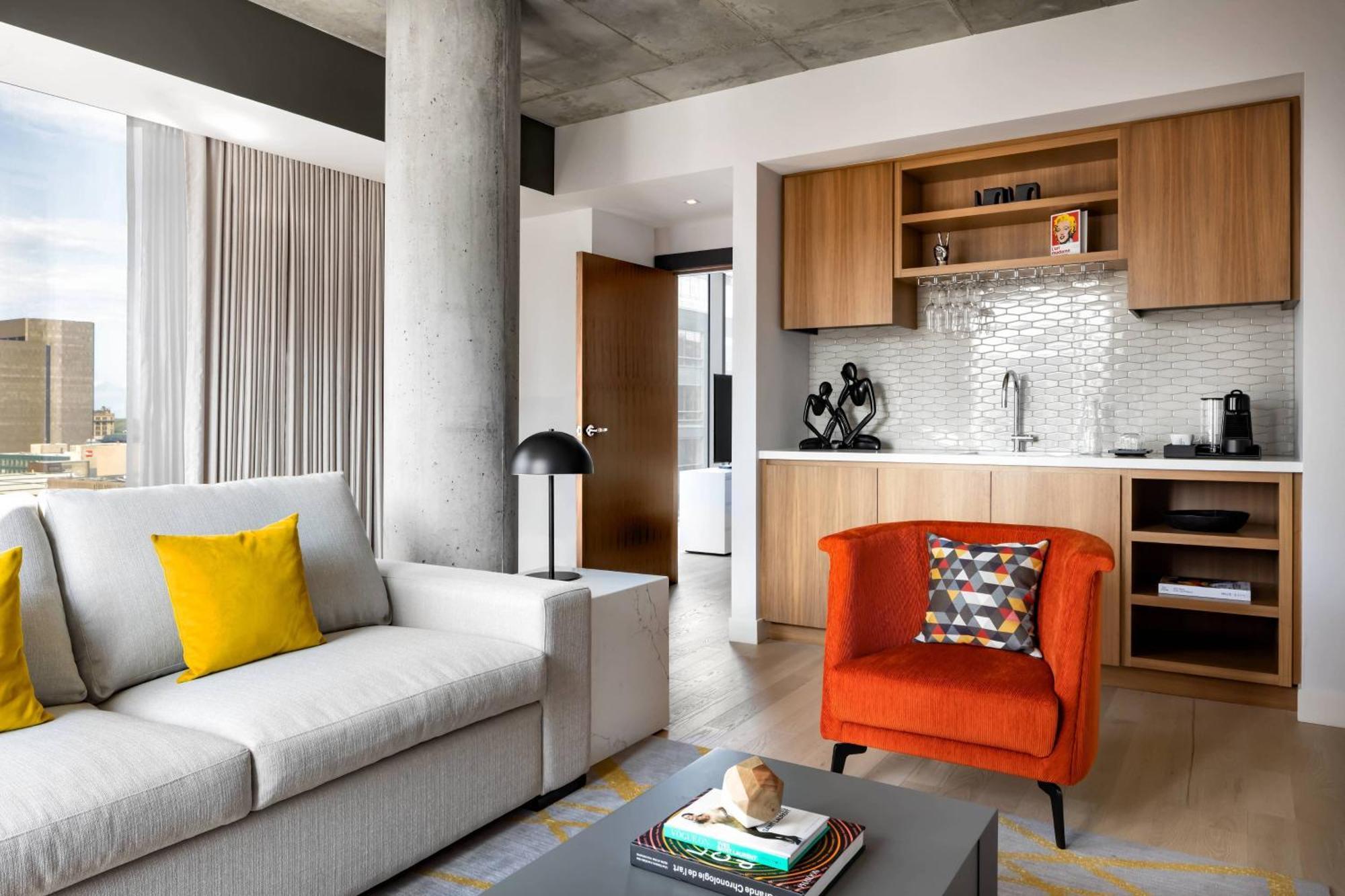 Humaniti Hotel Montreal, Autograph Collection Екстериор снимка