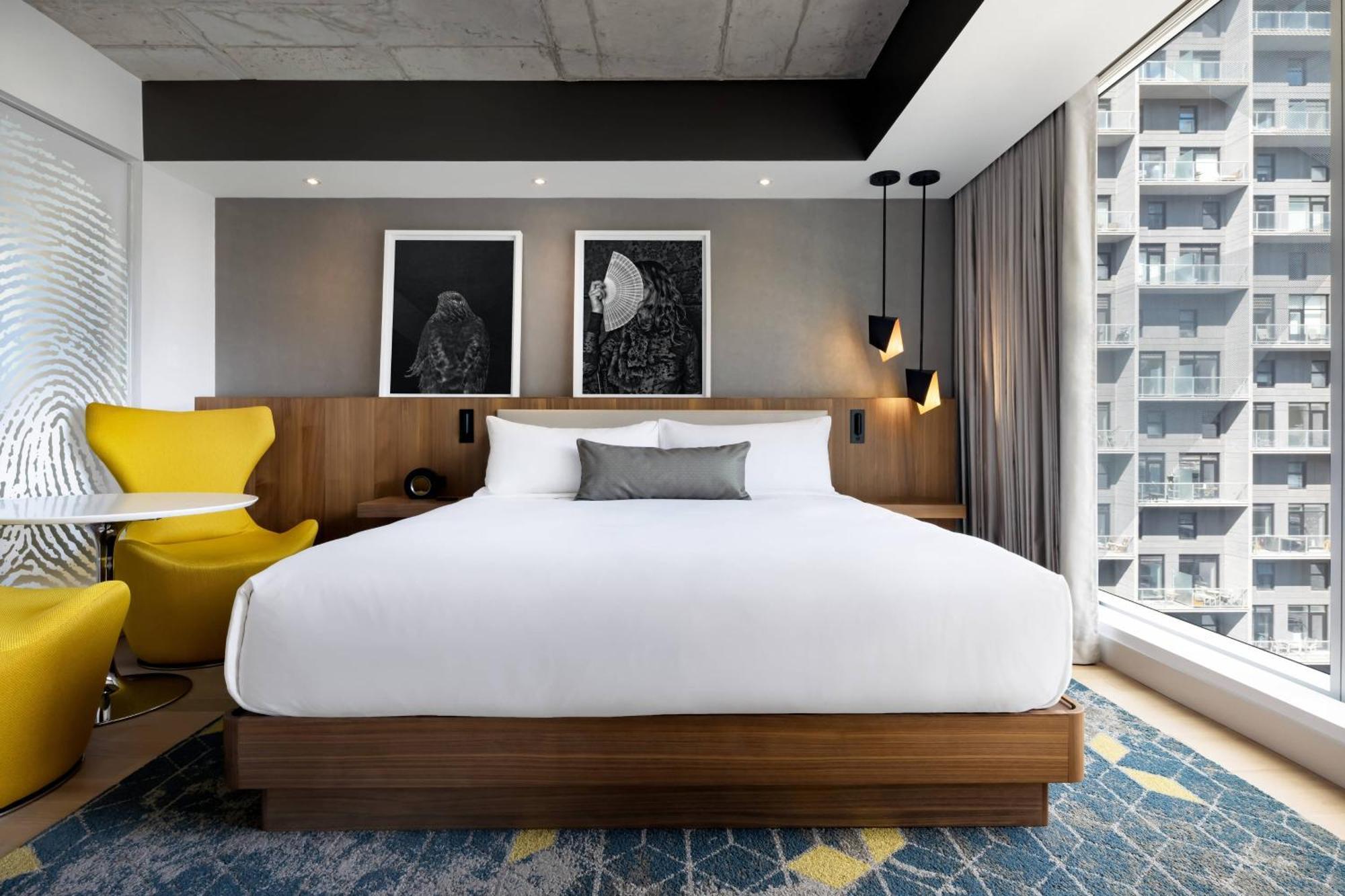 Humaniti Hotel Montreal, Autograph Collection Екстериор снимка